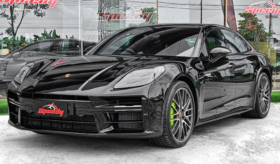 ALL-NEW Porsche Panamera 4 E-Hybrid 2024